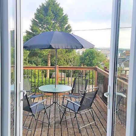 Swindon Old Town Duplex - Entercloud9Sa Apartment Exterior photo