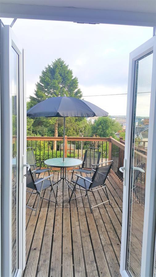 Swindon Old Town Duplex - Entercloud9Sa Apartment Exterior photo